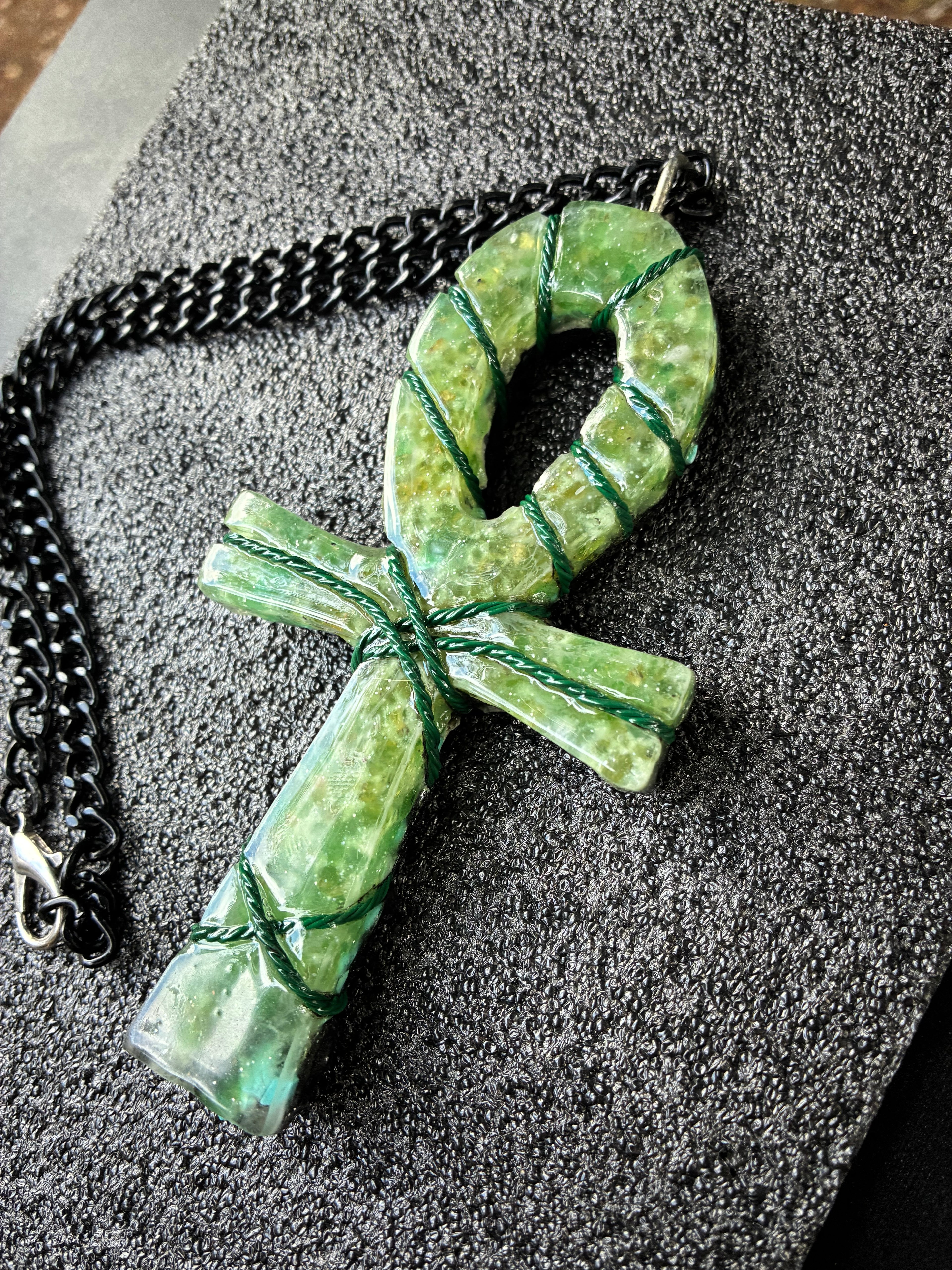 Quantum Jump Ankh Generator — Emerald Knight Royal Edition | Tensor Rodin Coil Engine | Timeline Accessor | Piezoelectric Conductive Matrix | 5G Field Shield (IN STOCK ready to ship)