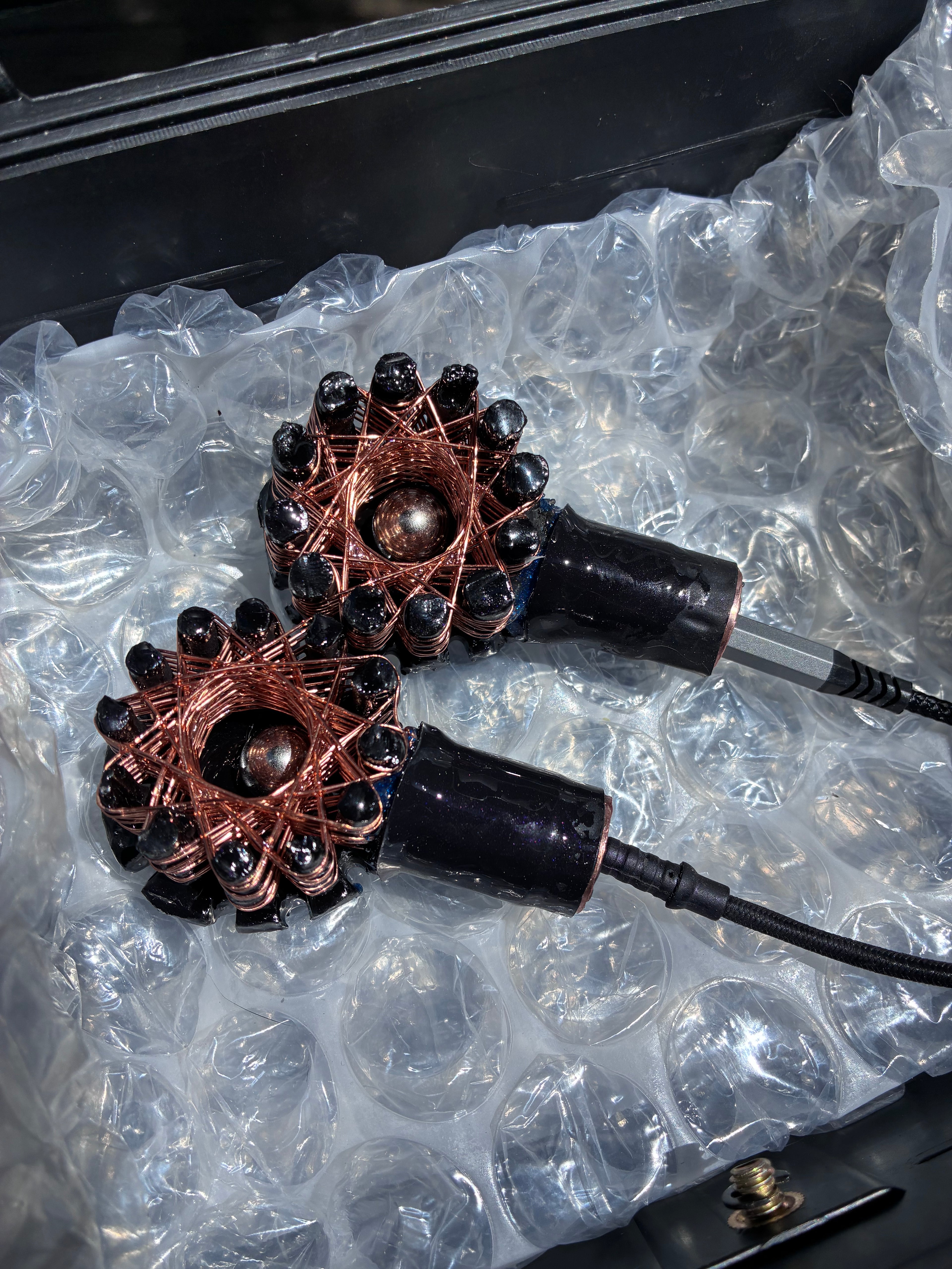 -1x Dark Knight Starship Coil PEMF Rife Machine – Aux to Phone Frequency Powered – Vortex Iron Quartz Piezoelectric – Magnet Included – Upgraded Coil & Neck 1ft PEMF Field