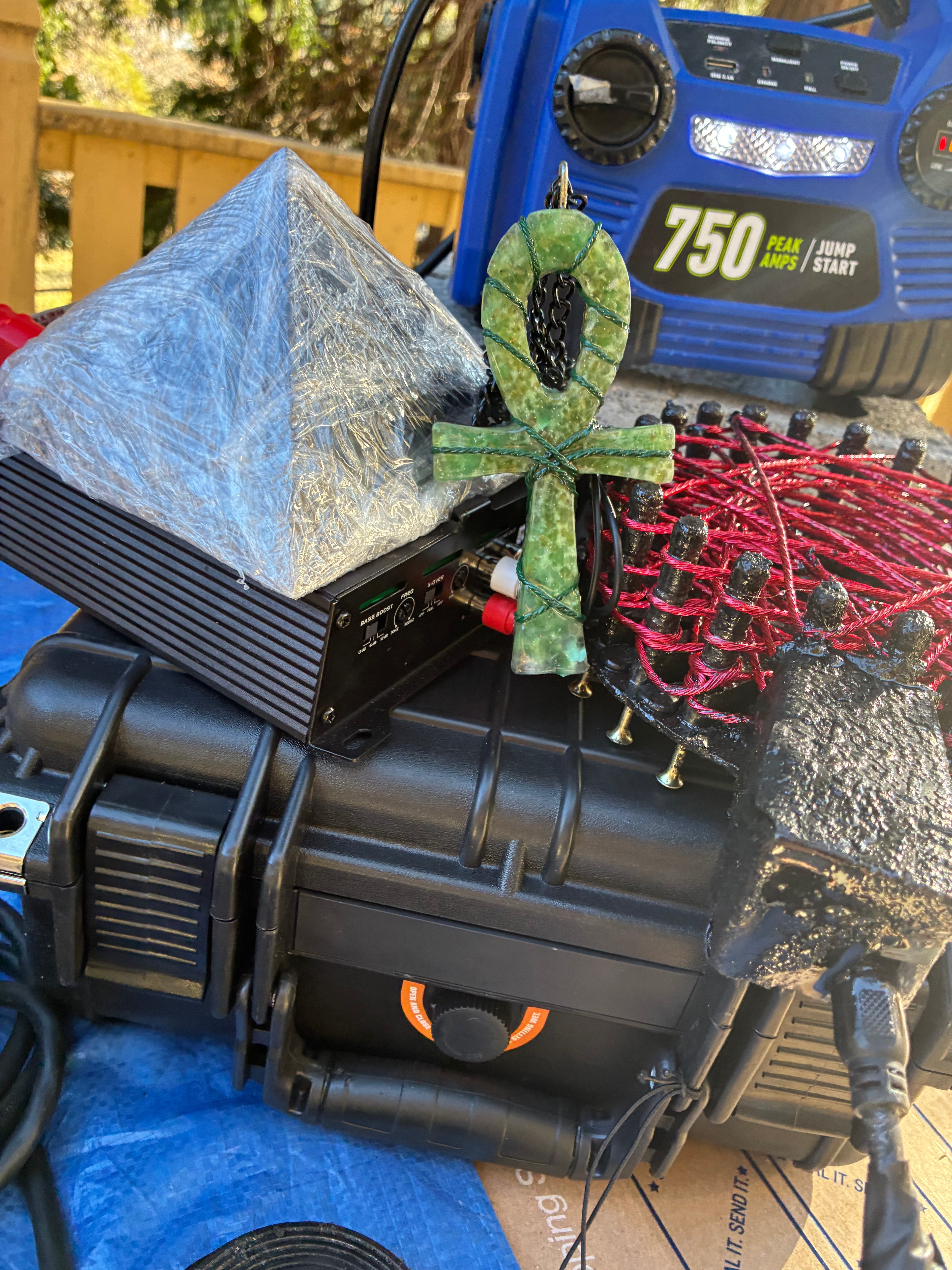 AUTO PORTABLE EDITION — SHUNGITE ENERGY MATRIX HARMONIZER (750A POWER SOURCE) 7 INCHEMERALD ANKH — 5G DARK KNIGHT PYRAMID EDITIONHIGH-FREQUENCY BIOFIELD AMPLIFIER • ZERO-POINT ENERGY ARCHITECTURE Ships JAN 1st